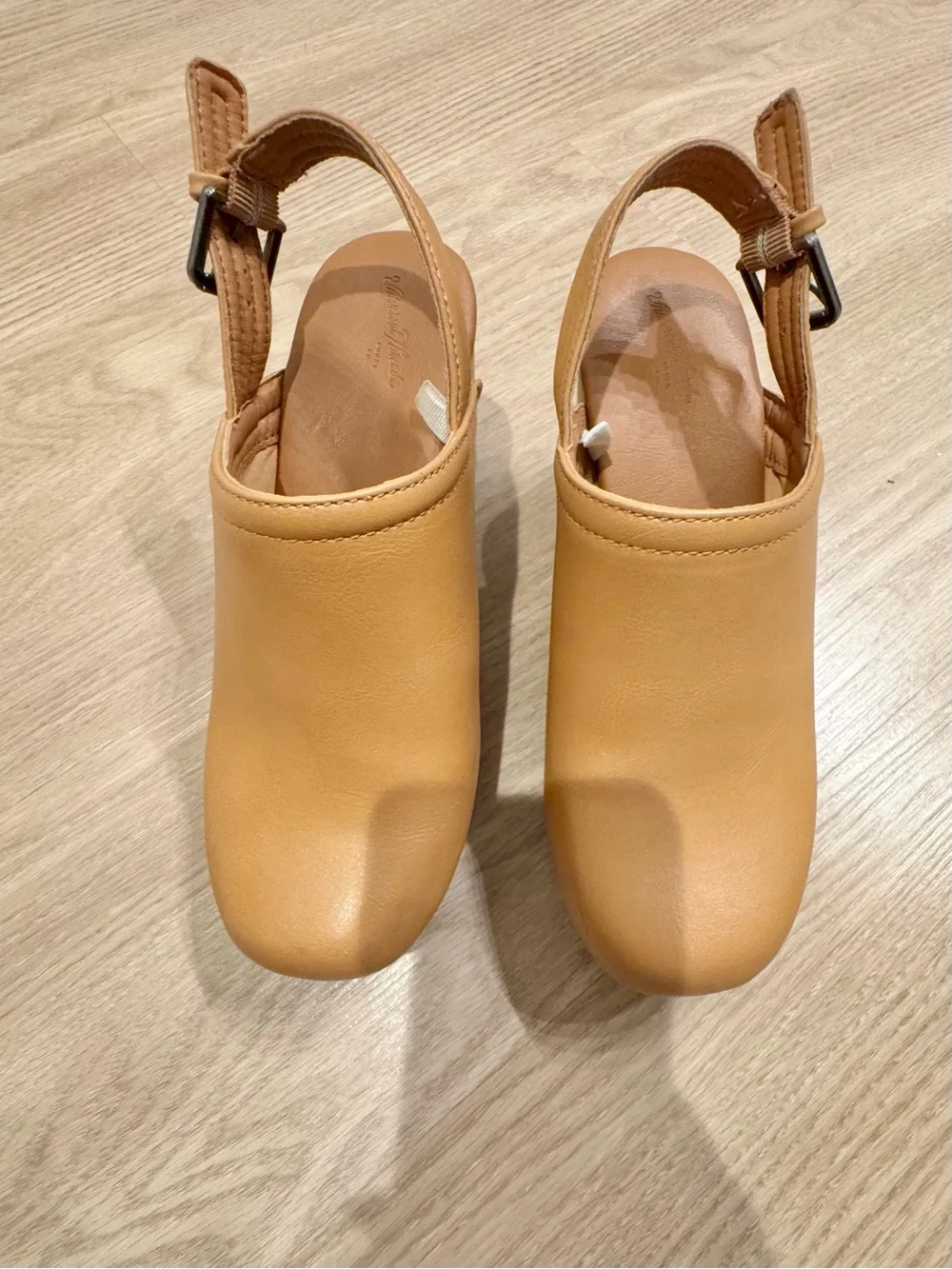 Universal Thread Tan Platform Slingback Clogs